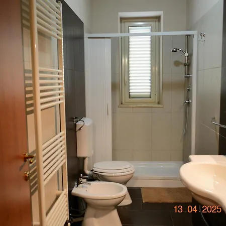 Al Cortile Del Pozzo Lejlighed Delia